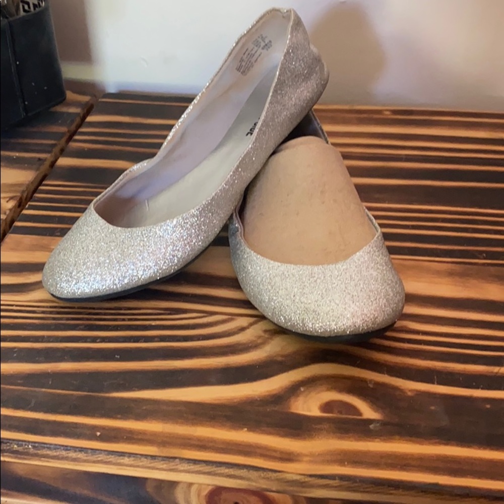 Silver sparkle flats!